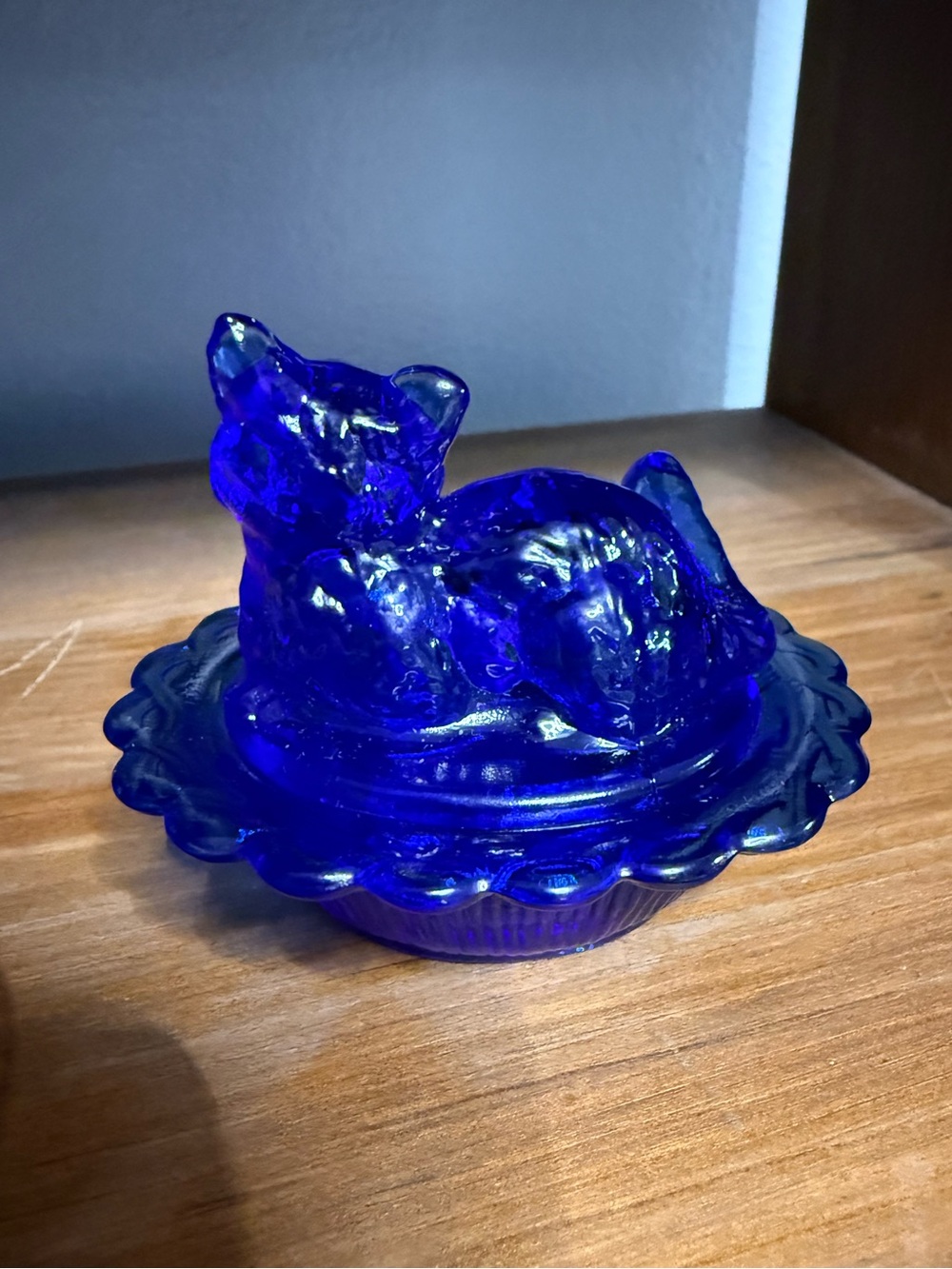 Mini Mosser Cobalt blue Cat on nest - not vintage - Picture 2 of 7
